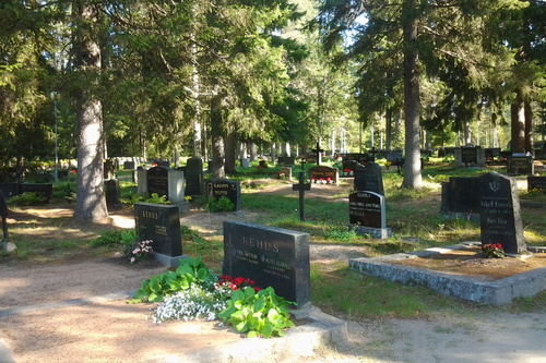 Hautapaikka Kuivaniemen hautausmaalla